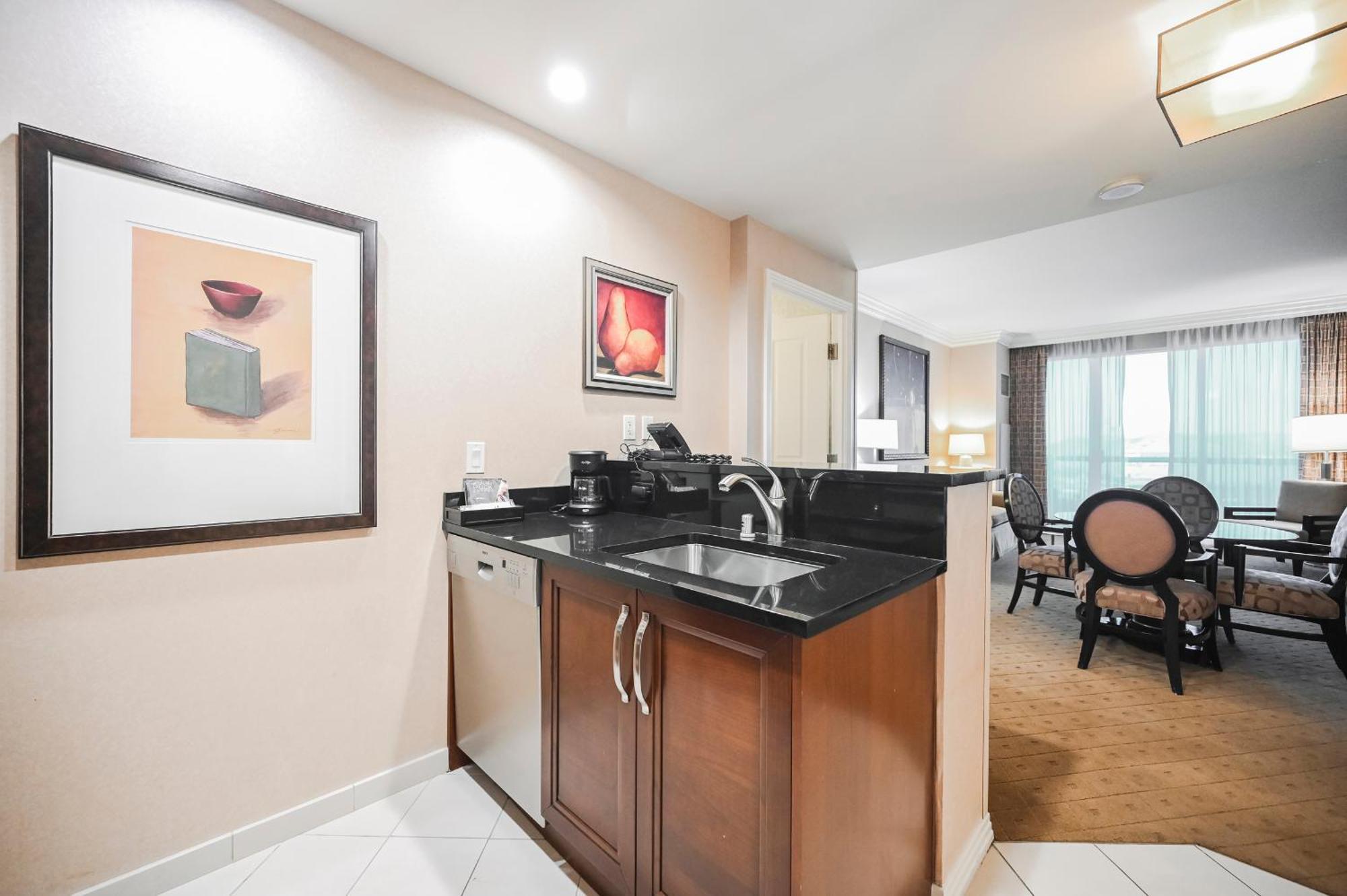Stripviewsuites At Signature Лас-Вегас Номер фото
